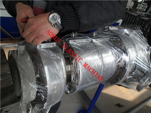 PE / PPR Plastic Single Screw Extruder Cool and Hot Water Pipe Production Line , Pe Drain Pipe Making Machine