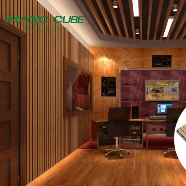 Linguagem personalizada e bordo de ranhuras Painel acústico de madeira para decoração de escritório
