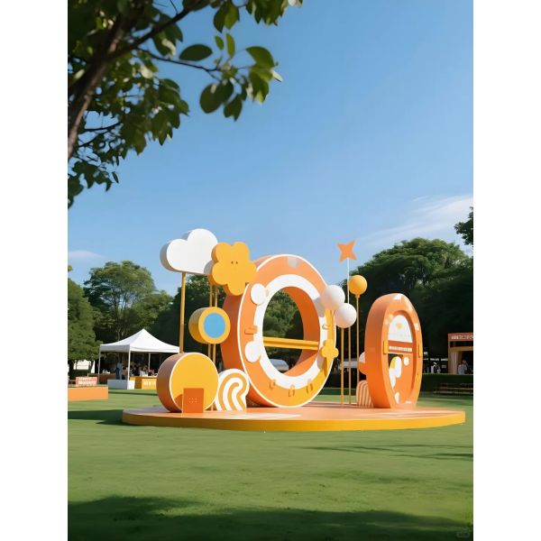Themed Play Sculptures For Parks Tourism Custom Whimsical Landmarks