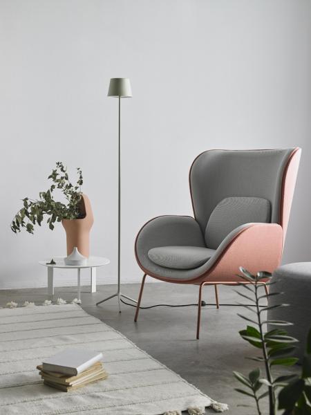 Norman Wing Fiberglass Lounge Chair For Home Decoration Multi Color