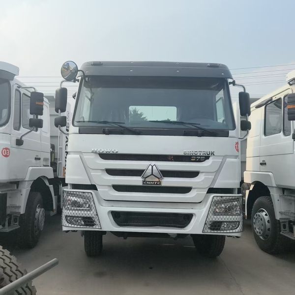 High Speed Diesel Used Tractor Truck 4*2 Sinotruk Howo 371hp 375hp manual
