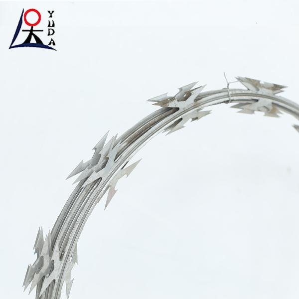 Iron Farm Safety Concertina Blade Fencing Security Wire Roll 450mm-900mm