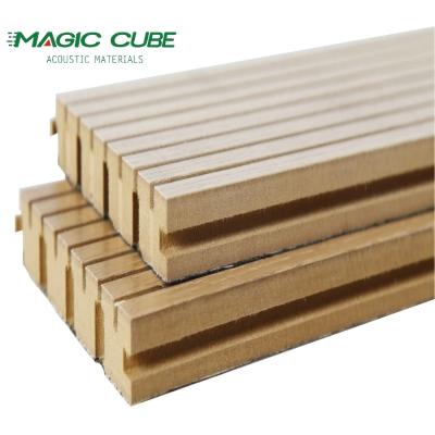 28-4 Painéis de madeira de MDF de melamina ranhurada para isolamento sonoro eficaz do cinema doméstico