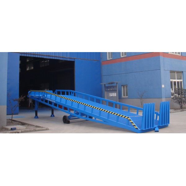 DCQY10-0.5 10 Ton Mobile Hydraulic Ramp, Portable Loading Dock Ramp Customizable