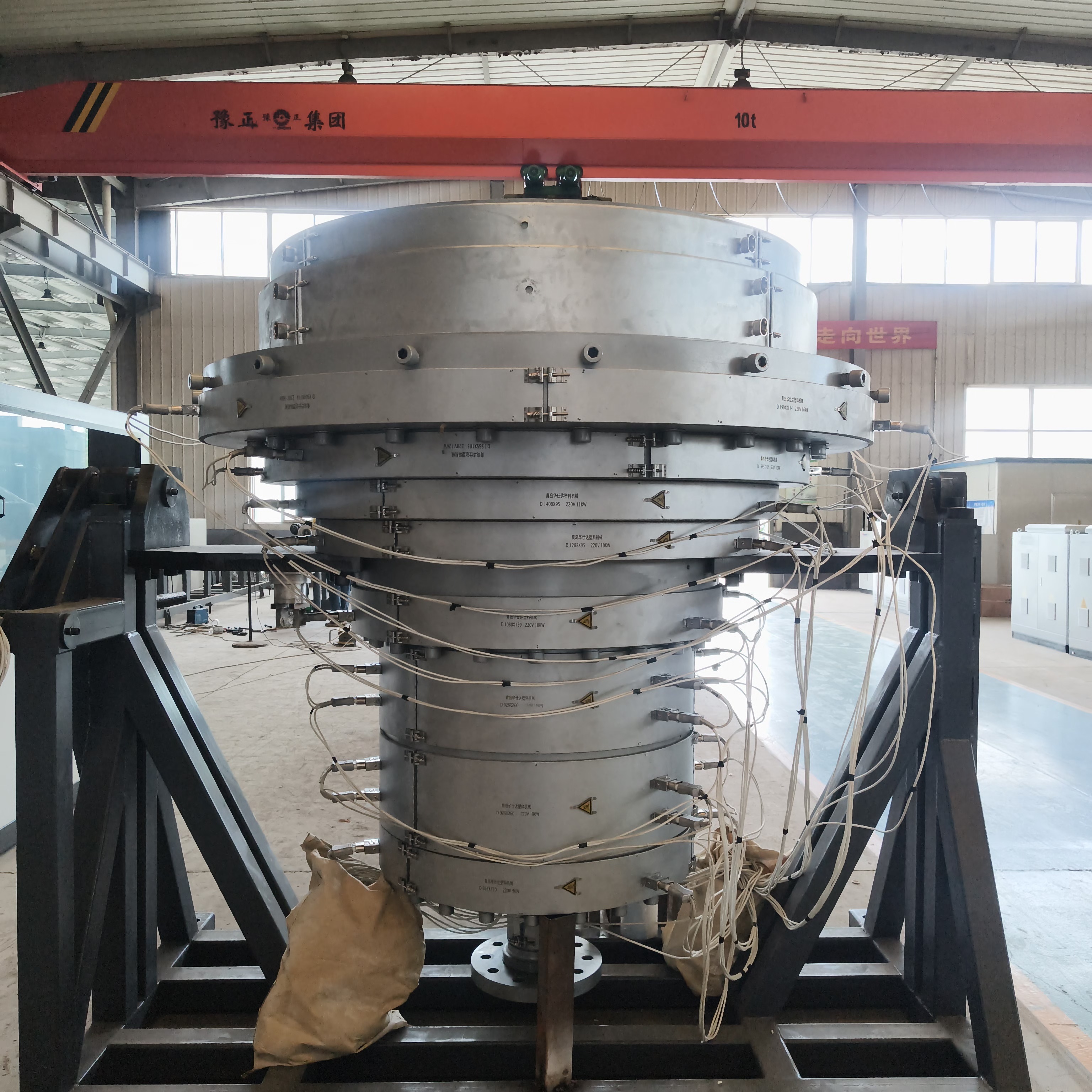 Vacuum Calibration HDPE Jacket Pipe Extrusion Line for District Heating Pre-Insulated Pipe
