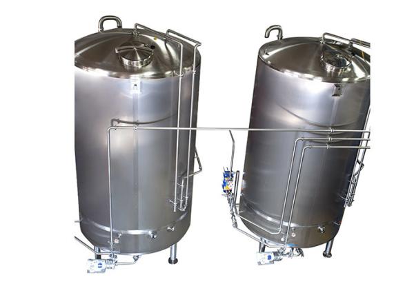 Sanitary SS304 Cold Liquior Tank 1000L Capacity With 50MM Polyurethane Insulation