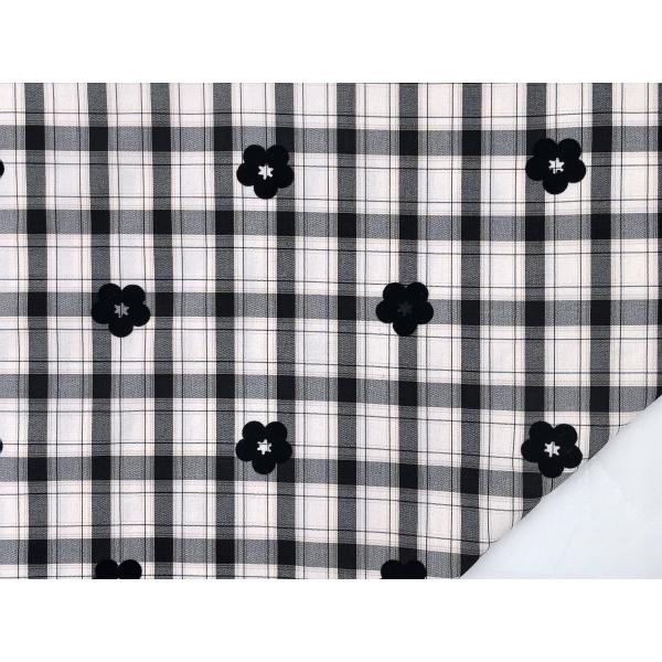 Hot Selling 114GSM Eco Chic Checkered Woven Fabric Hypoallergenic for Tailored Suits and Dresses
