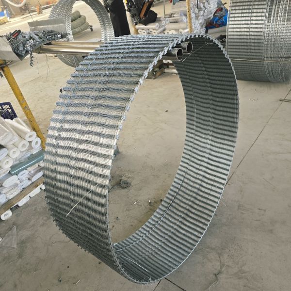 KN Galvanized Barbed Wire Security Fencing With Barbed Blade From China Razor Wire