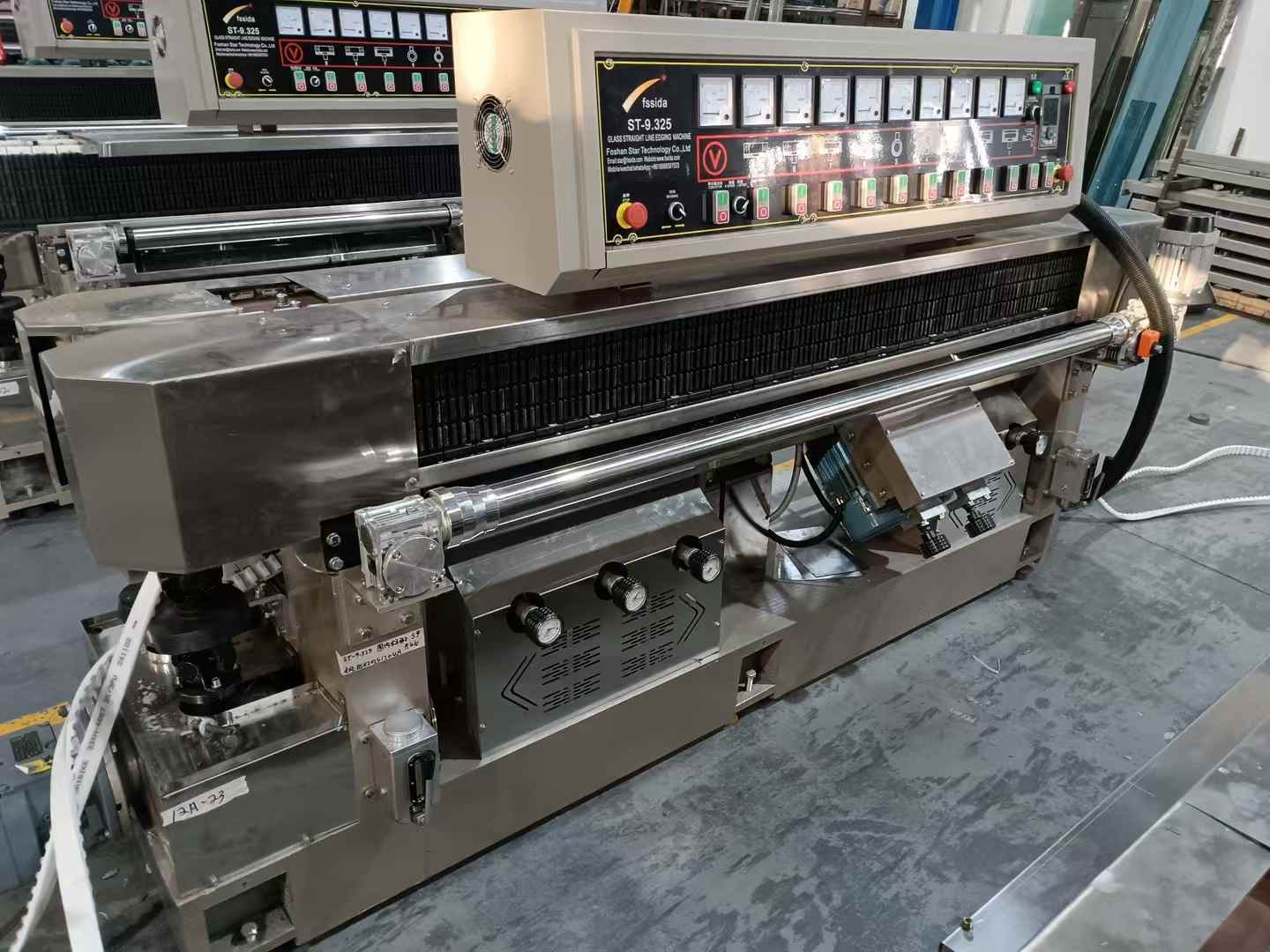 0.6-6.0m/min Glass Grinding And Polishing Equipment , Integrated Glass Straight Edge Machine