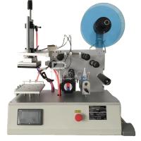 O Labeller liso da garrafa do quadrado semiautomático range o único equipamento esparadrapo da máquina de etiquetas da etiqueta dos lados laterais ou dobro