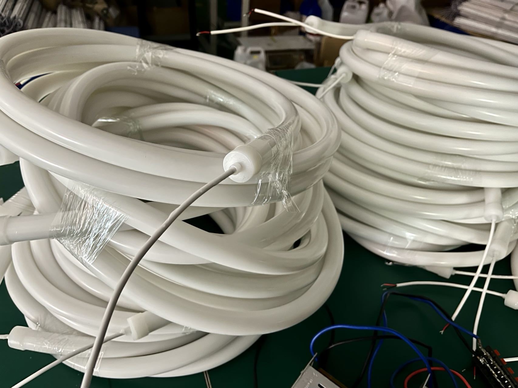 Warm White 2700k 3000k Silicone Led Neonflex Light Strip 360 Degree Glowing CE ROHS