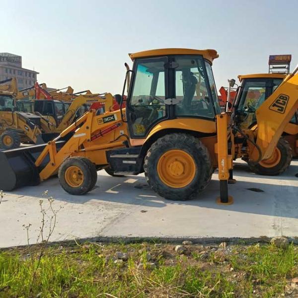 Used JCB3CX Backhoe Wheel Loader With 0.84m3 Bucket Capacity For Construction Projects