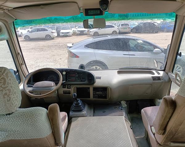 Used  Bus 23seats LHD Mini Bus With Manual Transmission And Diesel Fuel Type