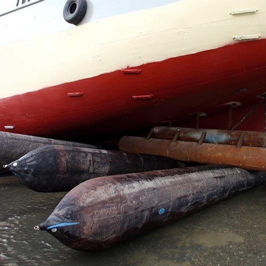 O navio que lança o rolo de borracha natural ensaca Marine Boat Airbag inflável