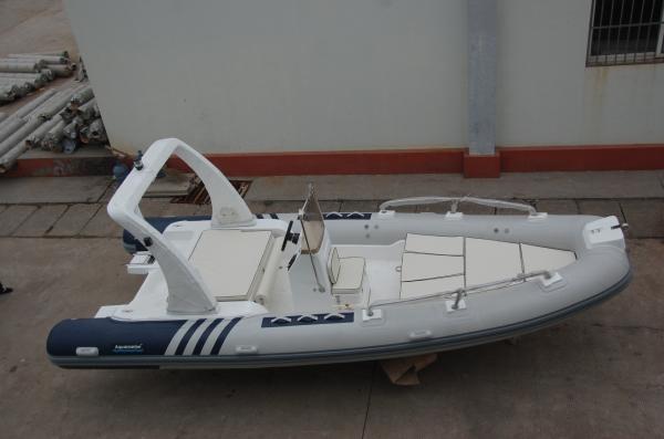 Deep - V Fiberglass Hull 600cm Rigid Bottom Inflatable Boats With Yamaha Motor