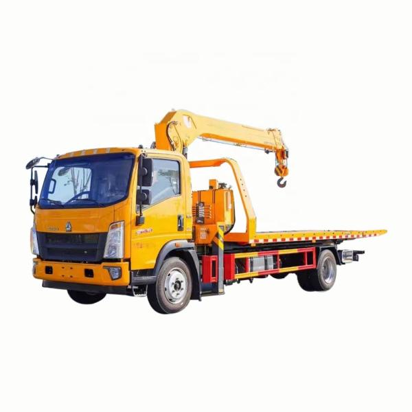 4 * 2 HOWO  5 Tons Road Rescue Trailer With 5 Tons Crane Wrecker With 5 Tons 4 Section Arm   Straight  Arm	 Crane Mounted Truck