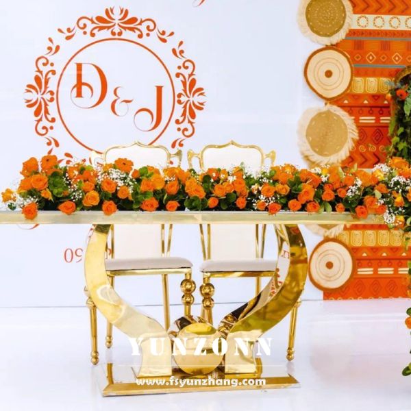 Couple Gold Stainless Steel Wedding Table for Bride and Groom Farmhouse Design Style for Hall or Apartment