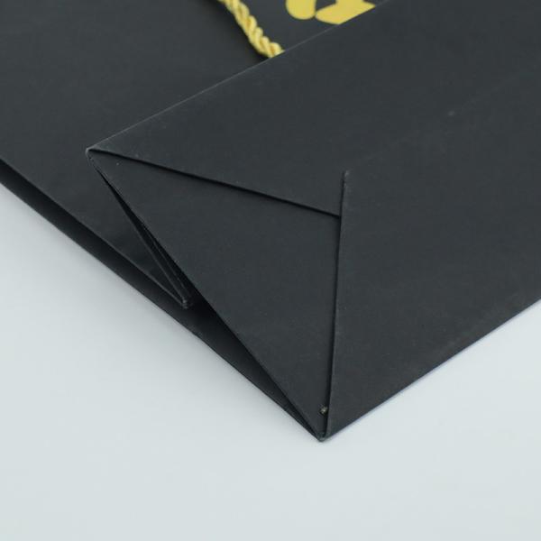 Изготовленный на заказ бумажный мешок покупок Kraft рифленый одевает ботинки бумага носит сумки