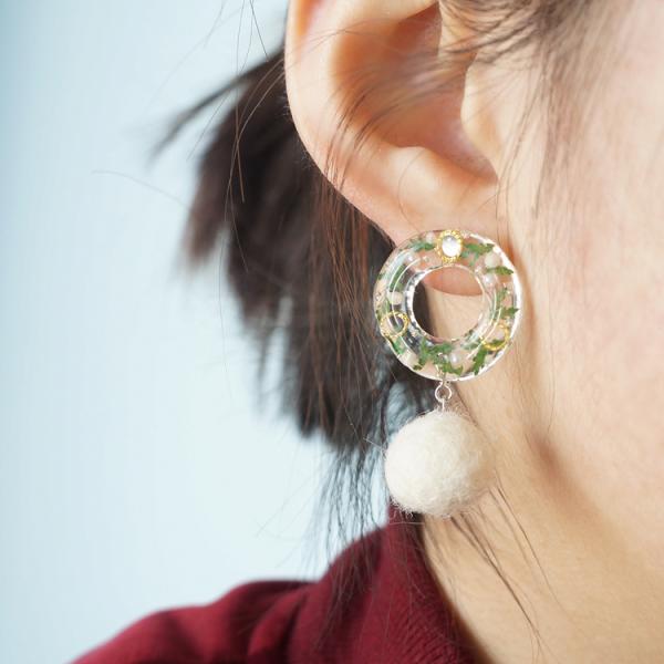 Christmas Tale Wild Flower Felt Ball Blanket Ball Ring Green Ear Stud / Resin Ear Clip For Christmas