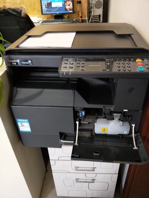 Патрон тонера Рефилл черноты ТК4109 Кйосера неподдельный для Таскальфа, 1800 до 15000 страниц