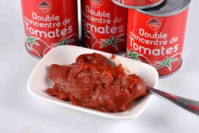 Pasta de tomate enlatada certificação do ISO com esterilização de alta temperatura