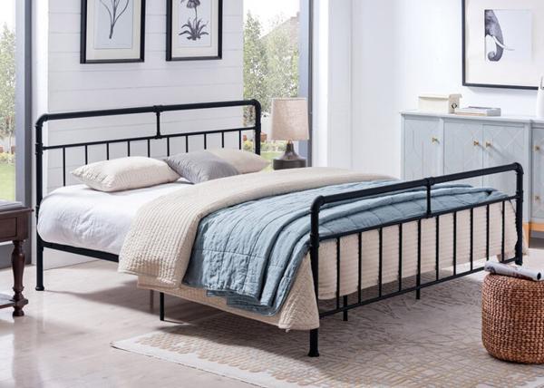 Best selling furniture industrial pipe black extra large steel metal bed frame
