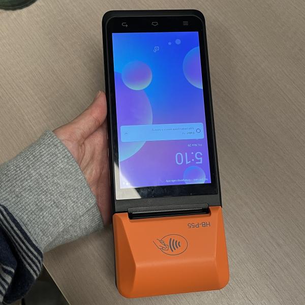 コントクトレス Android POS システム 5.5 インチのタッチスクリーン 58mm インプリント