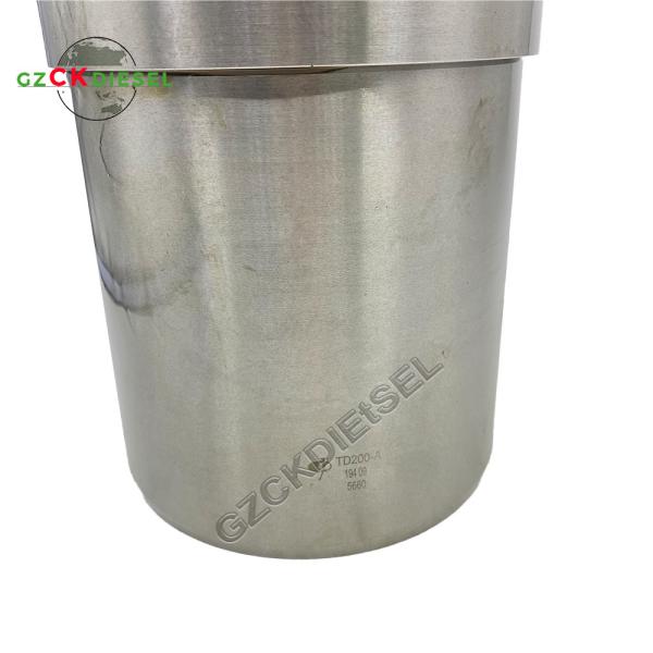L'équipement est équipé d'un moteur à cylindres TD200-1002106A TD200-1002106B pour le moteur YC6TD YC6TD1000-D30