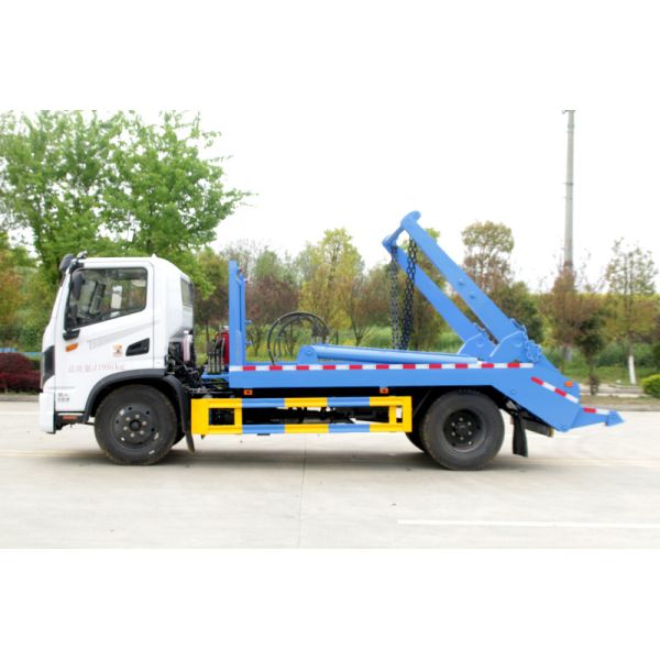 Swing Arm Sanitation Truck 6m³ Large Capacity Waste Bin