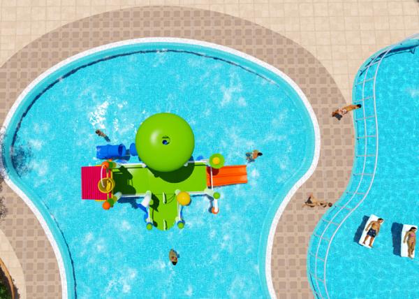 Flexible Design Water Park Equipment Large Volume And 900X600X600CM Area