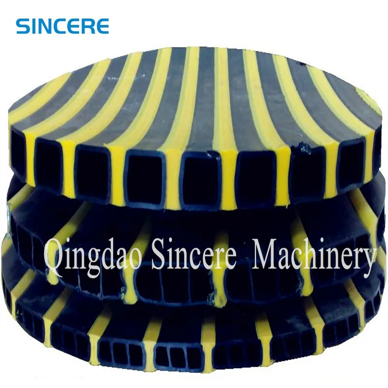 Fabrique de machines pour la ligne d'extrusion de tuyaux en spirale en HDPE en PVC automatique DN300