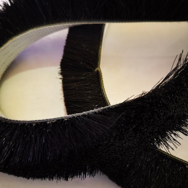 Электронная стеклянная механическая щетка чистки конвейерной ленты