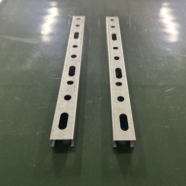 Pre Galvanized 27 X 18 Slotted C Strut Channel Electro Galvanized Unistrut Channel