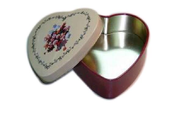 Small Heart Shaped Tin Box For Cookie Candy Packing , Food Grade Mint Tin Can