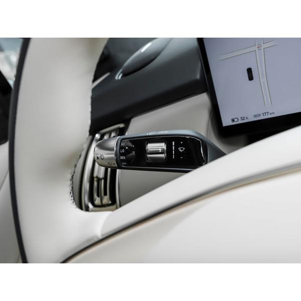 200km Long Range Full Electric Car Xpeng P7+ 4WD High Performance Fast Charging