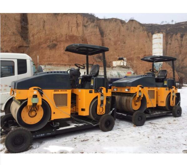 4,5 rolo de estrada vibratório de Ton Four Wheels Full Hydraulic