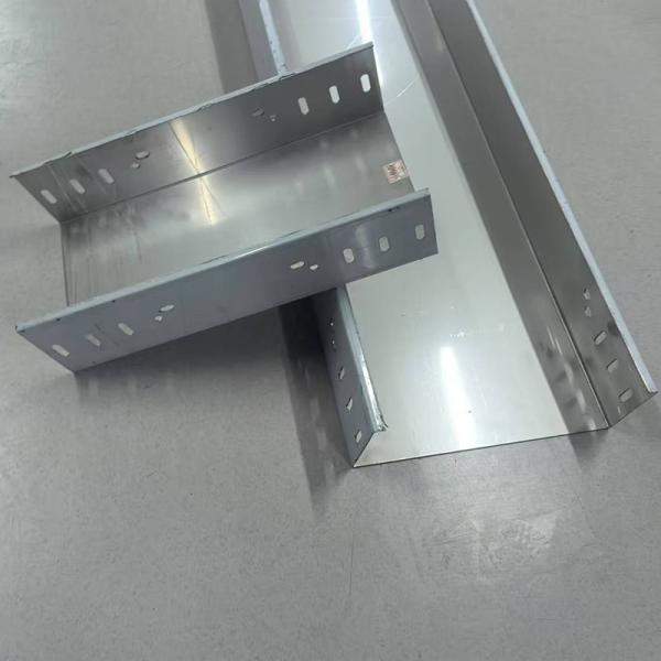 Silver Stainless Steel Cable Tray Industrial Wall Mounted Suspended 50mm-1000mm Height 1.2mm-2.5mm