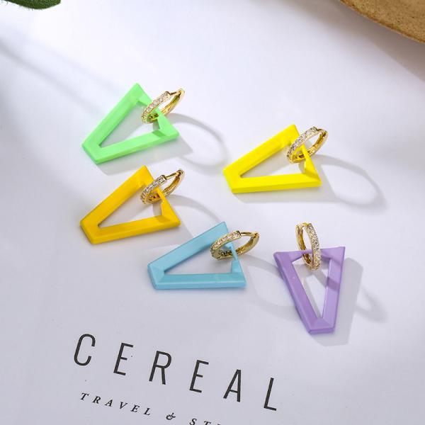 Gold Plated 18k Diamond Hoop Earrings Colorful Spray Paint V Shape Pendant AAA Zircon