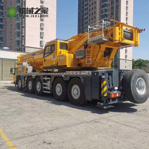 XCA260 XCMG a utilisé le camion tend le cou 260 Ton Truck Mobile Crane