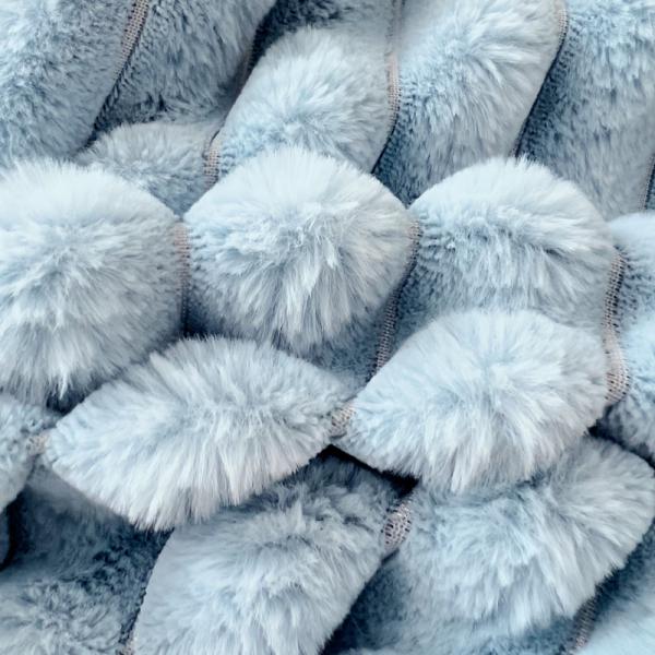 Cuatro piezas de ropa de cama