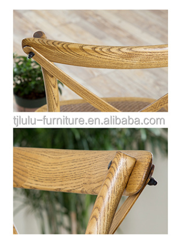 Elegant Design Ice Cream Color Wooden Stackable Cross Back Vintage Dining Room Chair for Wooden