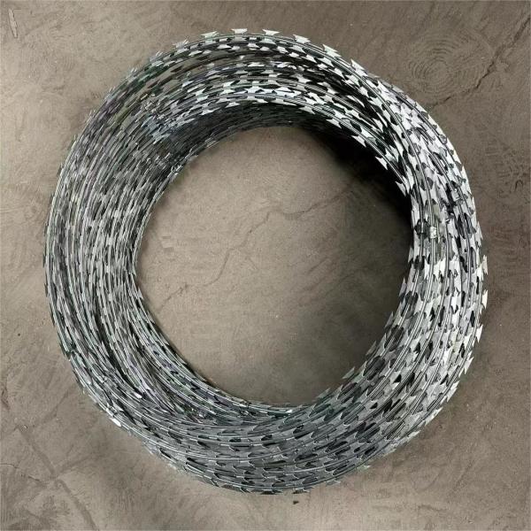 Ограждение с оцинкованной защитой Concertina цена Антискалочная лезвие колючая проволока тюрьма бритва колючая проволока