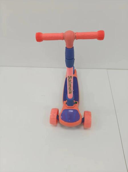 Kids EN 71 Popular Design 3 Wheel Kick Scooters para Criança / Europeia