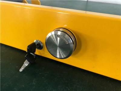 Traffic Yellow Anti Sliding Trailer Wheel Clamp