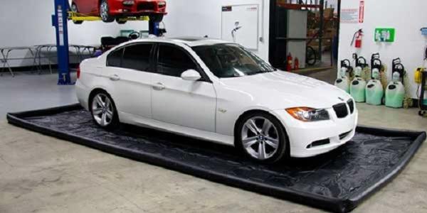 A almofada portátil comercial do carro da esteira inflável econômica da lavagem de carros fácil limpa