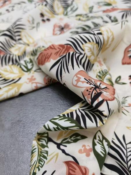 100% Silk 18MM Elastic Crepe DE Chine Spring and Summer New design for Women Fashion Dress