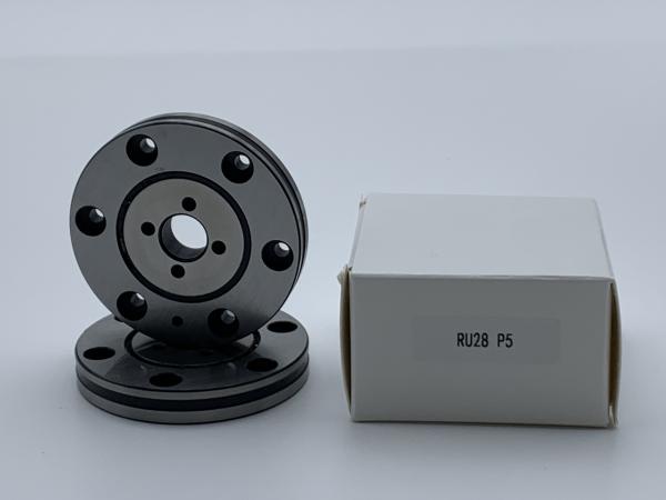 RU28 High Precision Crossed Roller Bearing Low Noise For Industrial Equipment