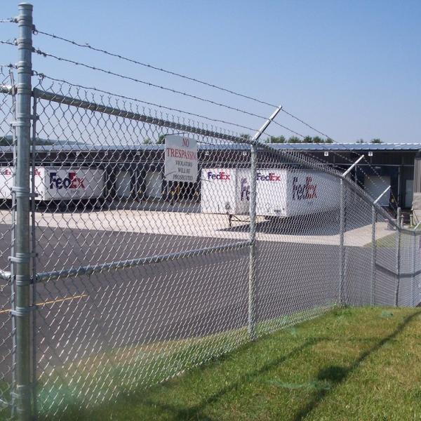Green Vinyl Chain Link Fence Galvanized Diamond Wire Mesh/PVC Cyclone Fence for Highway Railway Garden