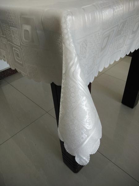 Hot selling products-100% Polyester Jacquard table cloth with check design