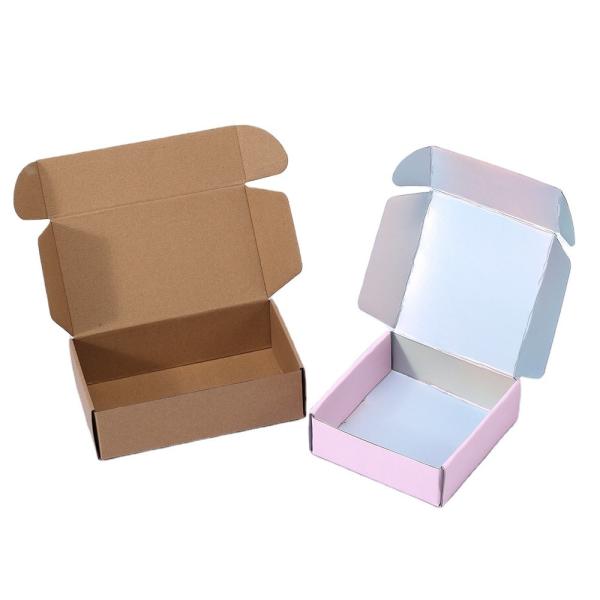 Boîtes d'emballage de vêtements en carton personnalisées en couleur